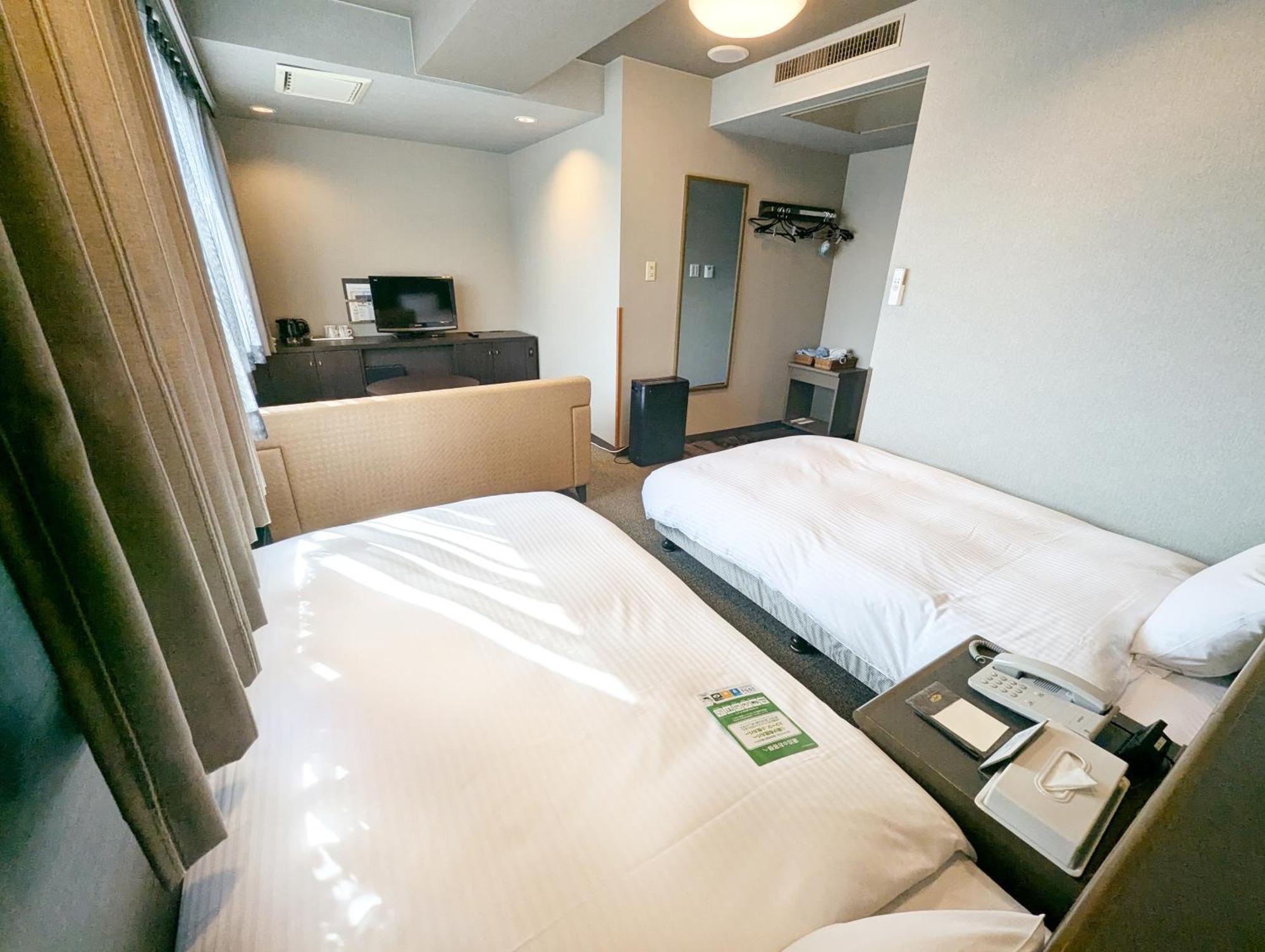 Hotel Route-Inn Court Chikuma-Koshoku Buitenkant foto